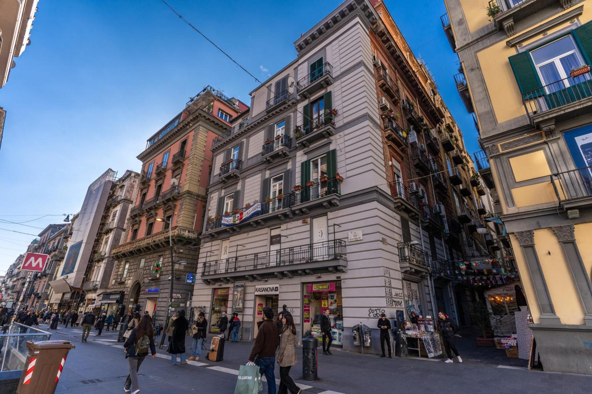 Due Porte A Toledo Naples Exterior photo